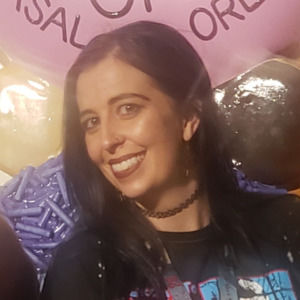 Meet your Posher, Crystal